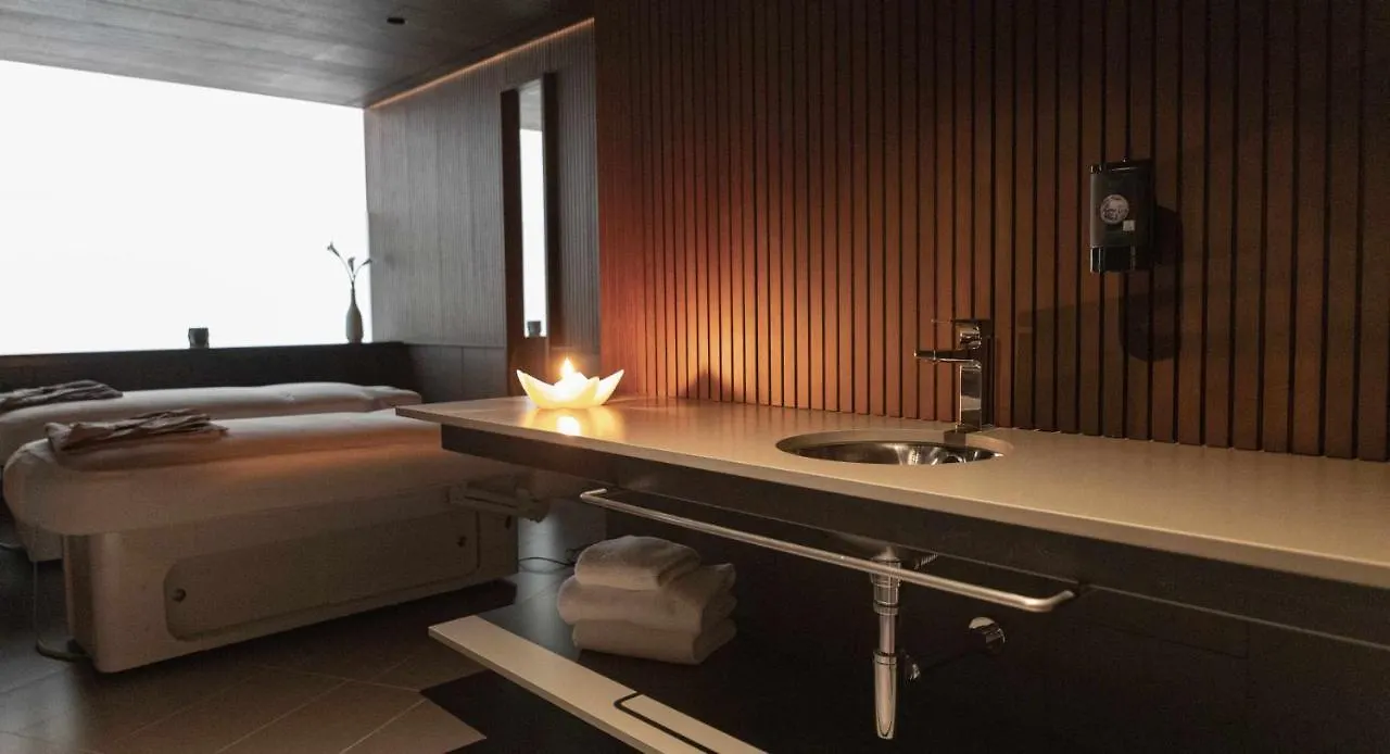 Luxurious Golf Villa La Vinya 5 Caldes de Malavella