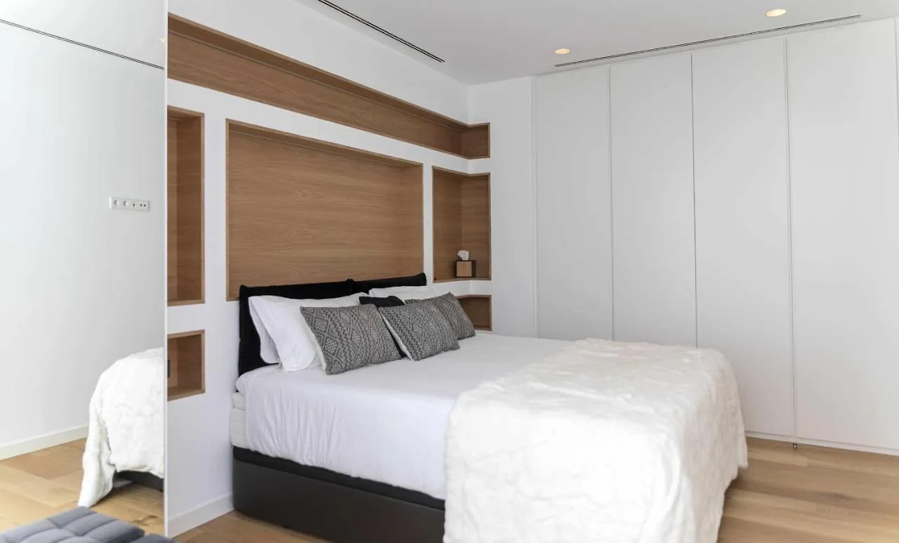 Luxurious Golf Villa La Vinya 5 Caldes de Malavella