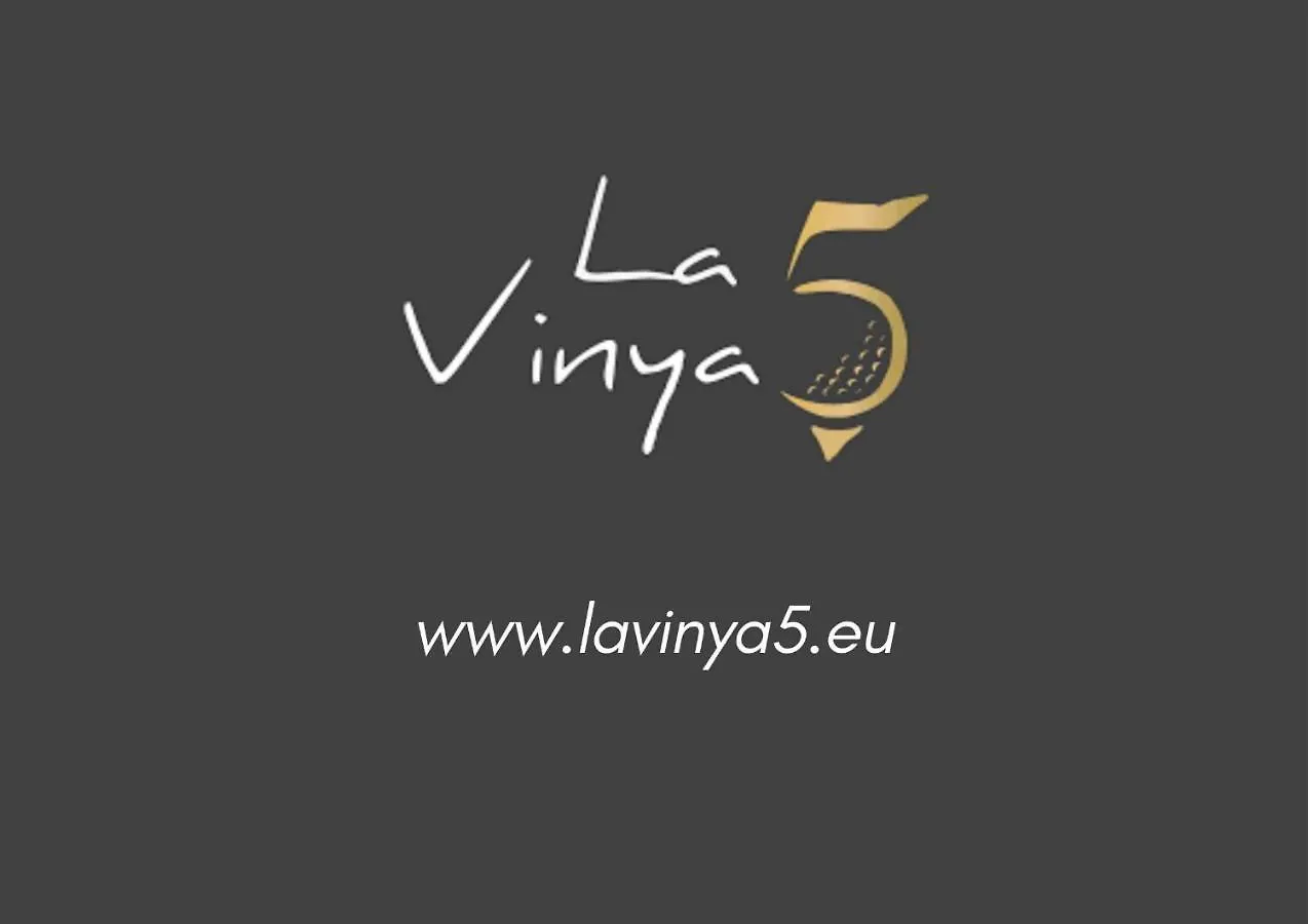 Luxurious Golf Villa La Vinya 5 Caldes de Malavella